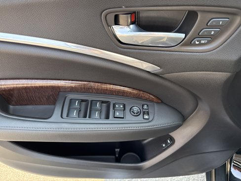 Used 2017 Acura MDX SH-AWD w/ Technology Package image 18