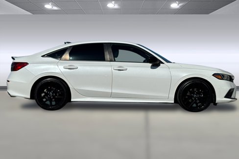 Used 2022 Honda Civic Sport image 2