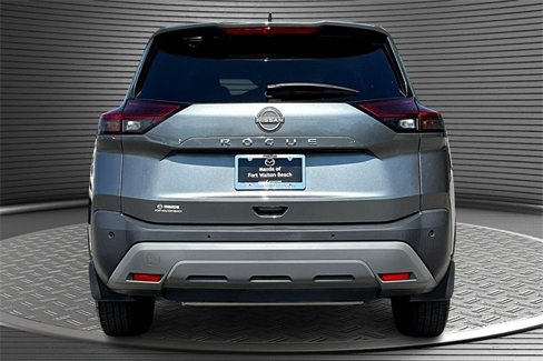 Used 2023 Nissan Rogue S image 5