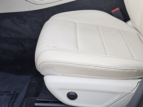 Used 2020 Mercedes-Benz GLE 350 w/ 3rd Row Seat Package image 33
