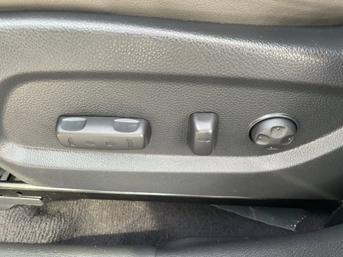 Used 2017 Hyundai Santa Fe Limited image 13
