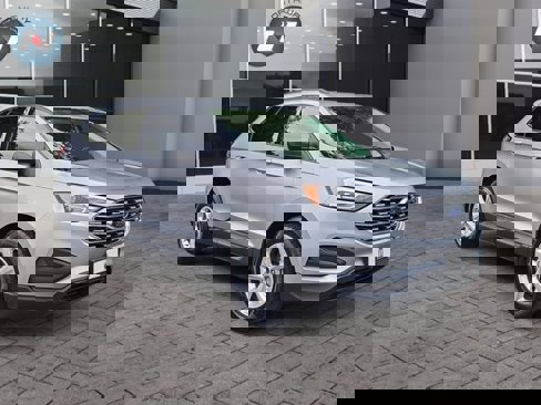 Used 2021 Ford Edge SE image 7