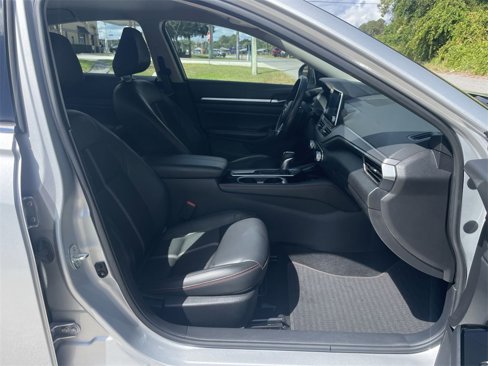Used 2024 Nissan Altima 2.5 SR image 24