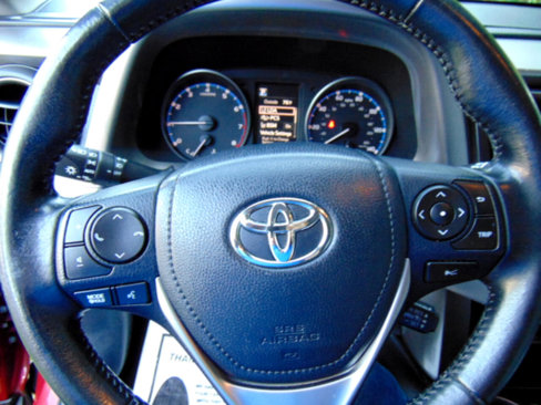 Used 2018 Toyota RAV4 XLE image 41