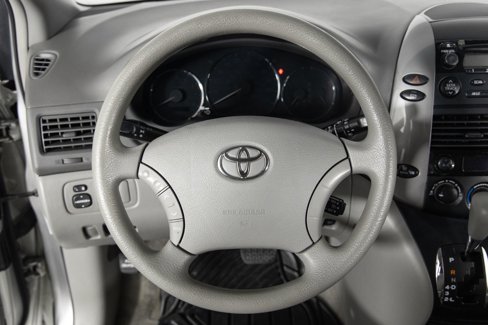 Used 2008 Toyota Sienna LE image 32