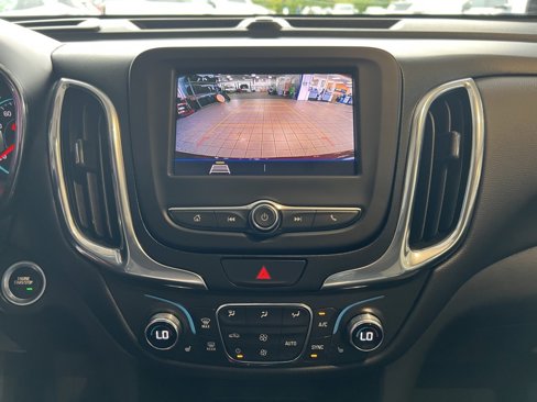 Used 2021 Chevrolet Equinox LT image 22