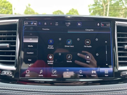 Used 2023 Chrysler Pacifica Limited image 46