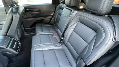 New 2025 Lincoln Nautilus Premier w/ Equipment Group 102A image 16