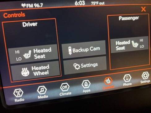 Used 2020 Jeep Cherokee Latitude Plus w/ Cold Weather Group image 18