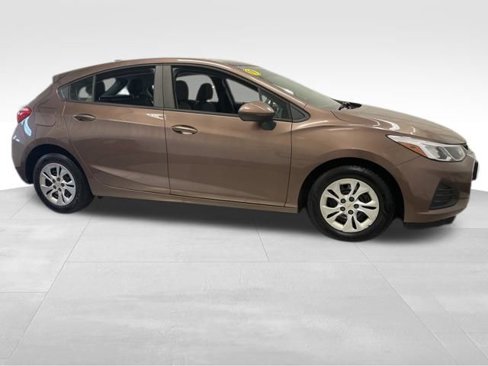 Used 2019 Chevrolet Cruze LS image 8