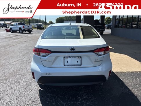 Used 2024 Toyota Corolla LE image 9