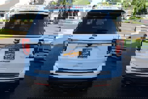Used 2019 Ford Explorer XLT w/ Equipment Group 202A image 23