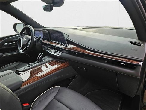 Certified 2024 Cadillac Escalade Premium Luxury image 27