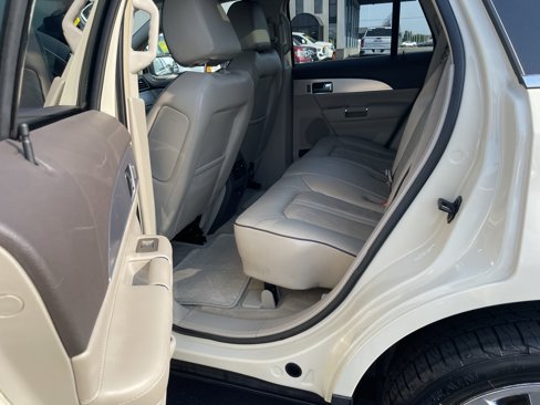 Used 2014 Lincoln MKX AWD w/ Equipment Group 102A image 29