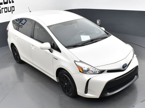 Used 2017 Toyota Prius V Two image 24