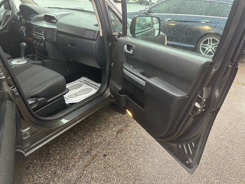 Used 2011 Mitsubishi Endeavor LS image 9