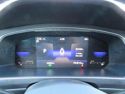 Used 2022 Volkswagen Tiguan SE image 12