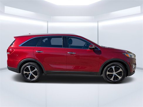 Used 2017 Kia Sorento EX image 2