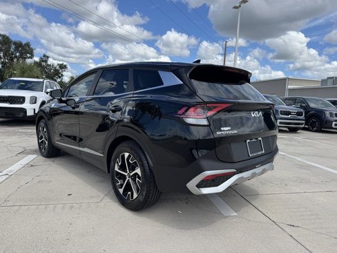 Certified 2023 Kia Sportage EX image 6