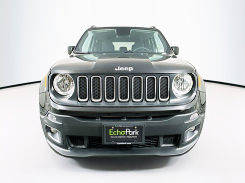 Used 2018 Jeep Renegade Latitude image 2