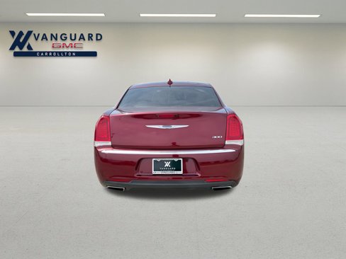 Used 2019 Chrysler 300 Limited image 9