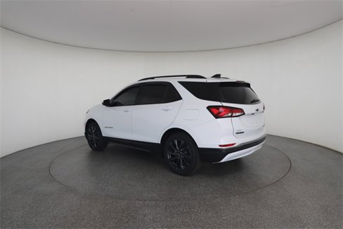 Used 2022 Chevrolet Equinox RS w/ Infotainment Package image 11
