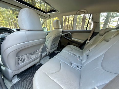 Used 2010 Toyota RAV4 Limited image 14