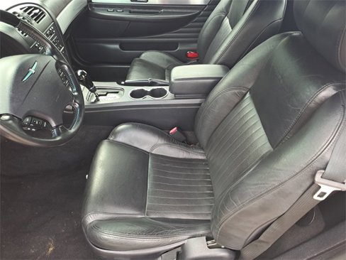 Used 2004 Ford Thunderbird image 24