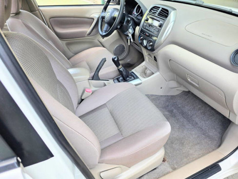 Used 2004 Toyota RAV4 2WD image 13