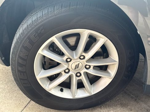Used 2019 Dodge Journey SE image 21