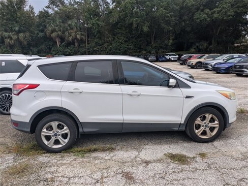Used 2014 Ford Escape SE image 2