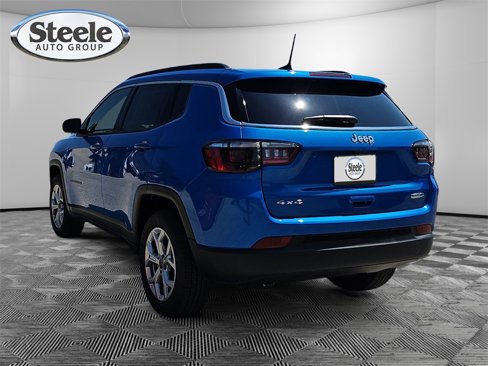 New 2025 Jeep Compass Latitude image 3