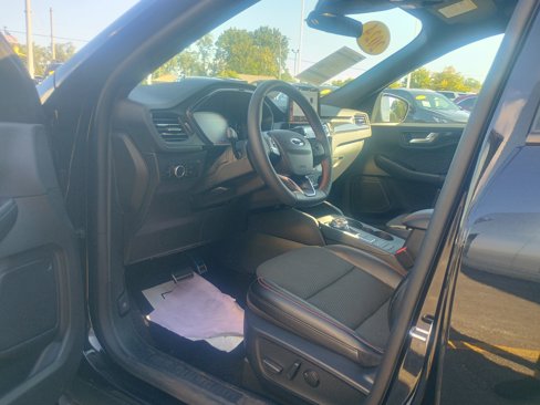 Certified 2024 Ford Escape ST-Line image 17