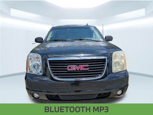 Used 2007 GMC Yukon SLT w/ SLT Preferred Equipment Group image 2