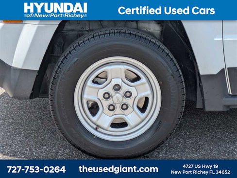Used 2016 Jeep Patriot Sport image 10