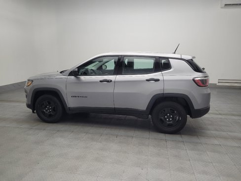 Used 2018 Jeep Compass Sport image 3