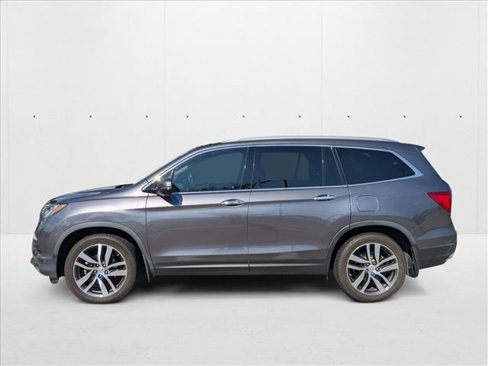 Used 2017 Honda Pilot Touring image 9