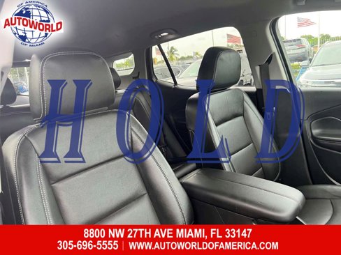 Used 2023 GMC Terrain SLT image 16