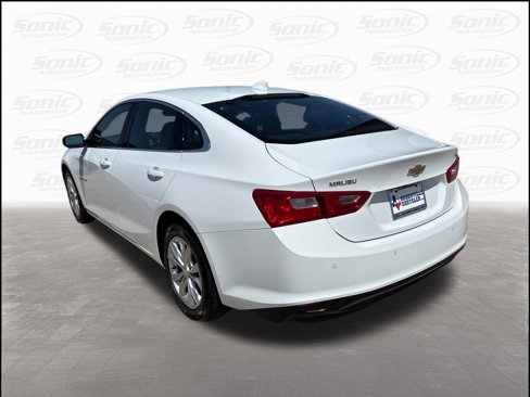 Used 2024 Chevrolet Malibu LT image 3