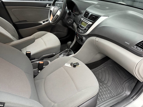 Used 2013 Hyundai Accent GLS image 25
