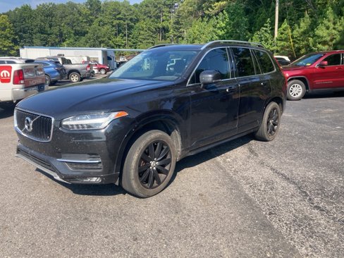 Used 2018 Volvo XC90 T6 Momentum w/ Momentum Plus Package image 1