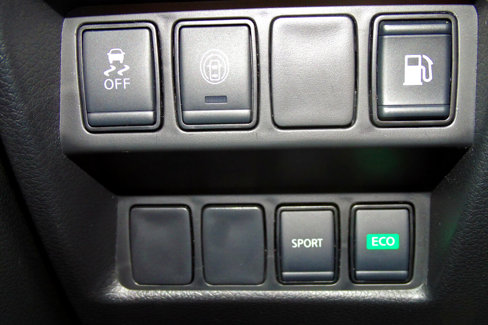 Used 2020 Nissan Rogue S image 25