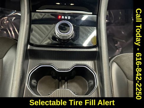 Used 2024 Jeep Grand Cherokee L Altitude image 14