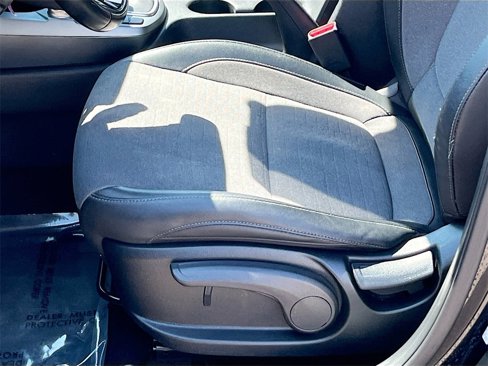 Used 2021 Kia Seltos S image 16