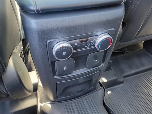 Used 2022 Ford Explorer XLT image 19