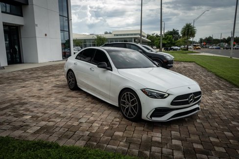 Used 2022 Mercedes-Benz C 300 Sedan image 4