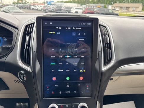 Used 2024 Ford Edge Titanium image 19