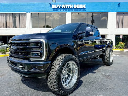 Used 2023 Ford F250 Platinum image 3