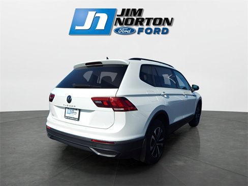 Used 2022 Volkswagen Tiguan S image 3