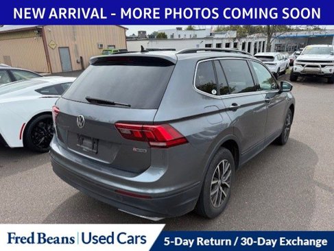 Used 2019 Volkswagen Tiguan SE w/ Panoramic Sunroof Package image 7
